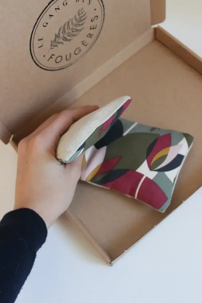 [10.4] Coussin de relaxation pour les yeux Perroquets