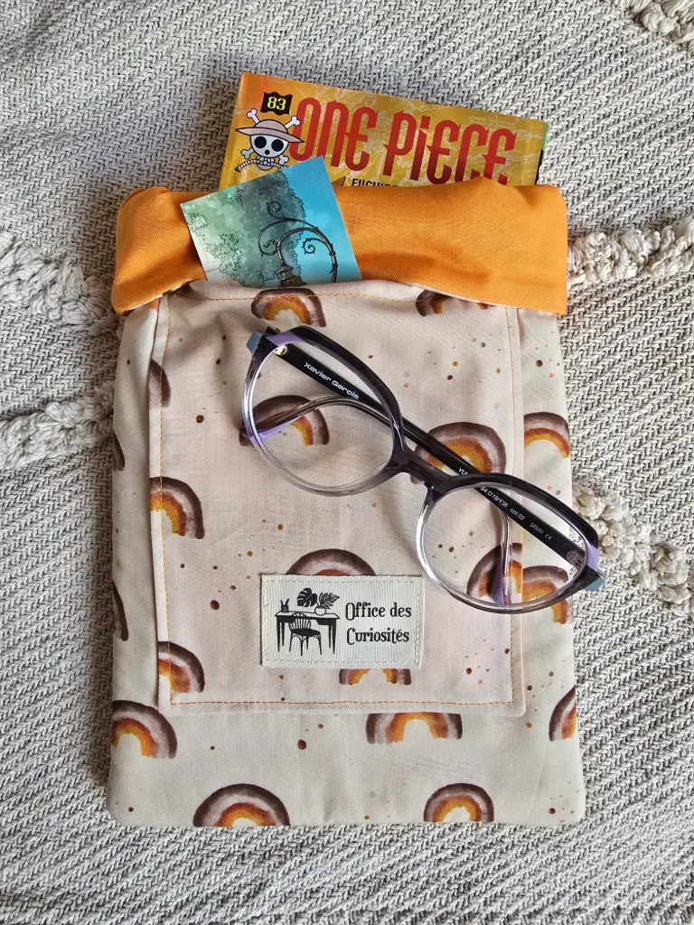 [14.13] Pochette à livre de poche/manga Arc-en-ciel